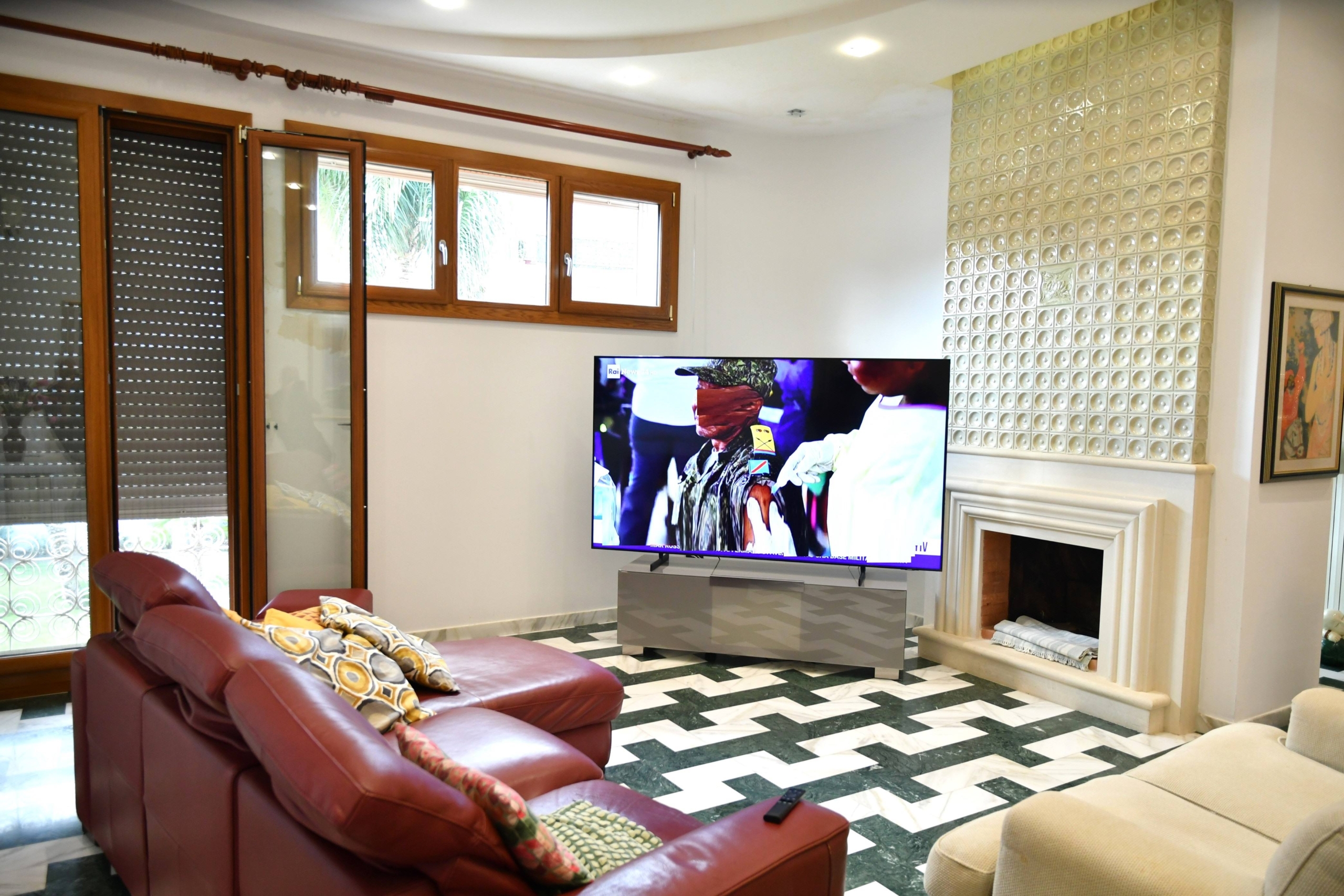 SALONE DUE