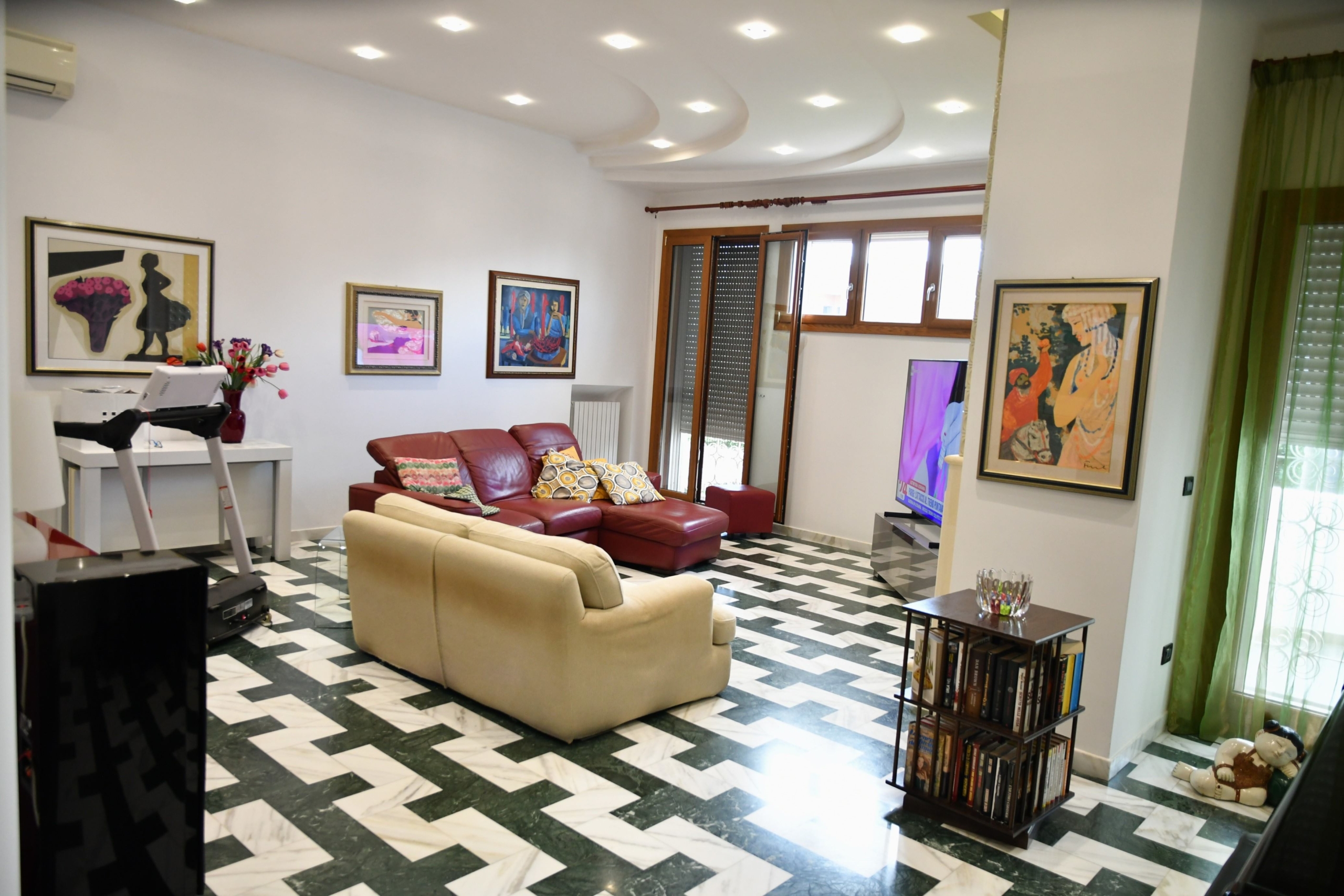 SALONE