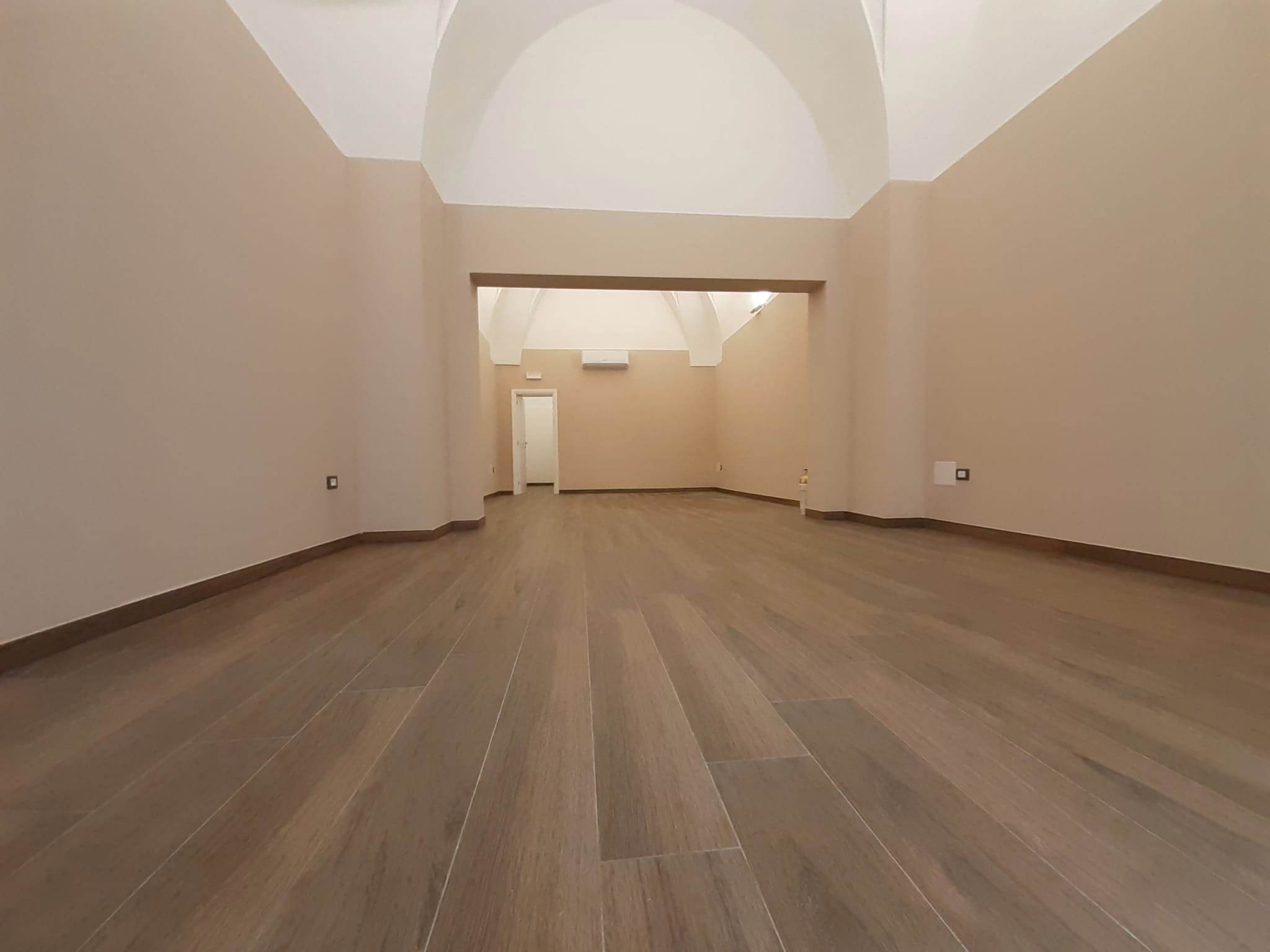 AMBIENTE NON RESIDENZILE