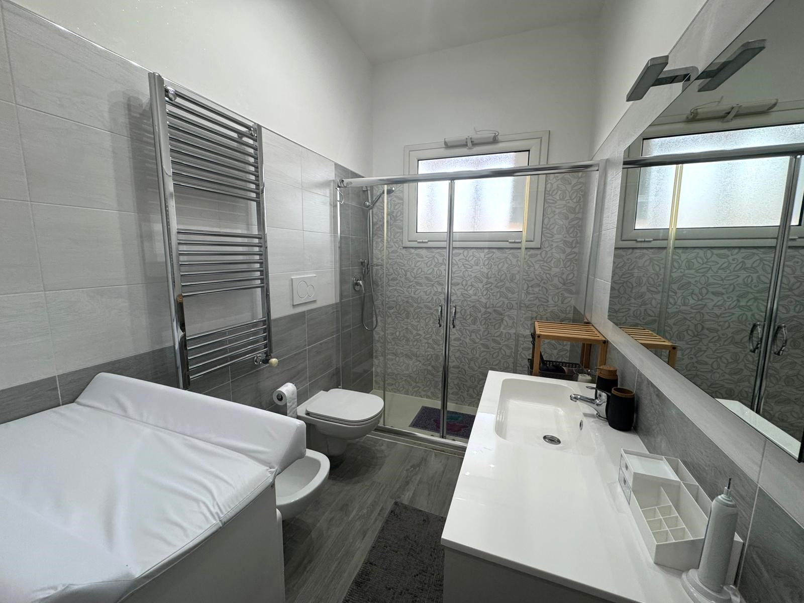 BAGNO DI SERVIZIO ALTRA ANGOLAZIONE