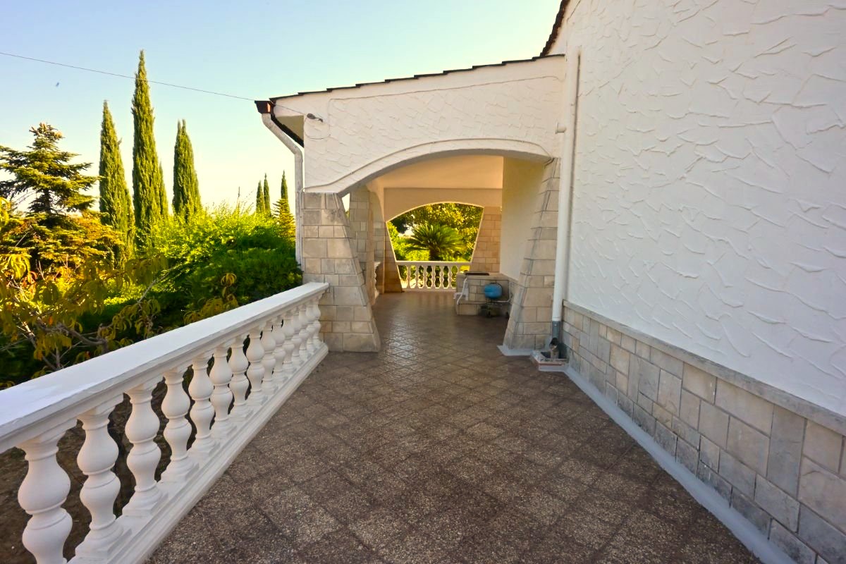 VERANDA VISTA OPPOSTA
